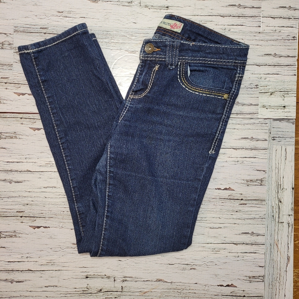 Straight Leg Mid Rise Dark Blue Jean  Sz 9